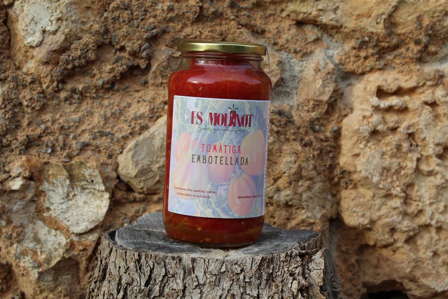 Jar of Bottled tomato by Es Molinot